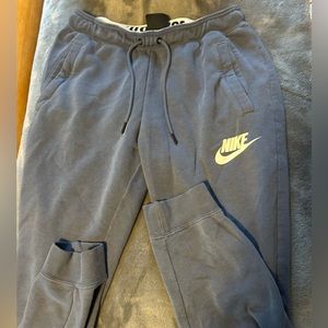 Women’s Nike sweatpants joggers size small